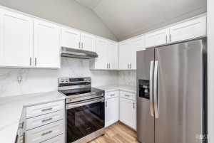 1614 Lake Shore Blvd (5)