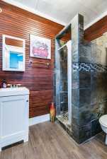 1402 Preusser St (33)