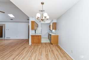 5821 Davenport Dr (10)