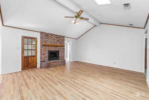 5821 Davenport Dr (8)
