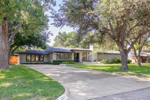 2611 Live Oak St