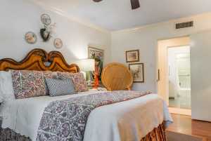 2611 Live Oak St (26)