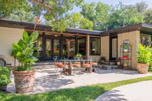 2611 Live Oak St (36)