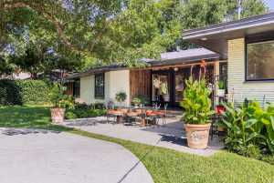 2611 Live Oak St (39)