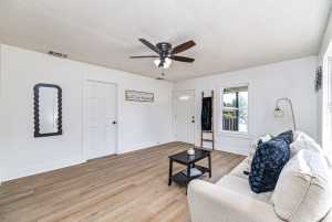 302 E 38th St (6)