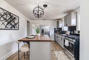 302 E 38th St (8)