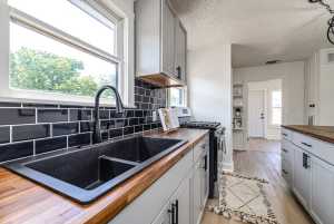 302 E 38th St (9)