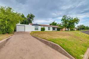 2223 Abilene St (25)