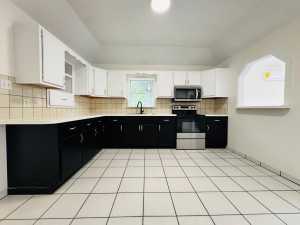 1703 N Magdalen St (8)