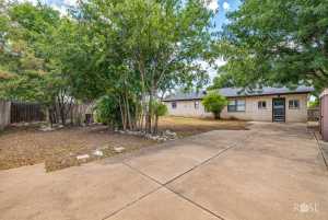 810 State Court Dr (18)