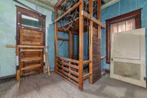 13 E Twohig Ave (14)