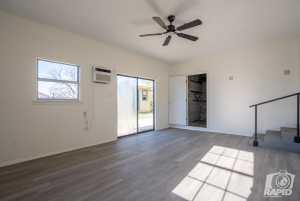 1703 N Magdalen St (26)