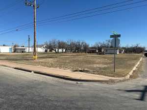320 W Ave O (2)