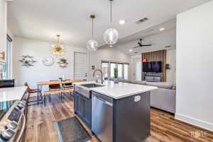 726 W Ave I (14)
