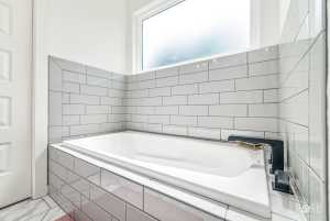 726 W Ave I (16)
