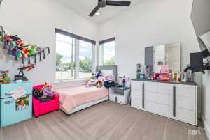 726 W Ave I (18)