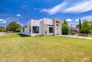 726 W Ave I (5)