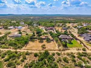 258 Loch Ness Rd (41)