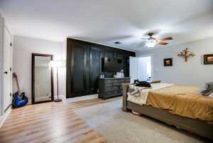 2027 Walnut St (12)