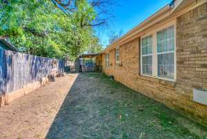 2027 Walnut St (27)