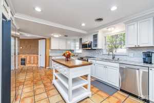 1540 Loop Dr (14)