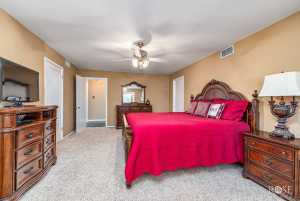 1540 Loop Dr (34)