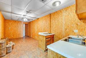 1540 Loop Dr (44)