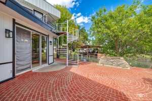 1540 Loop Dr (51)