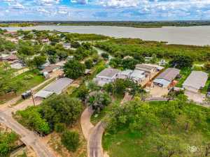 1540 Loop Dr (70)