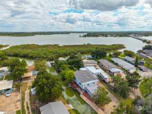 1540 Loop Dr (77)