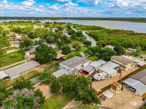 1540 Loop Dr (78)