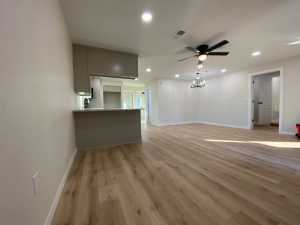 915 E 21st St (15)