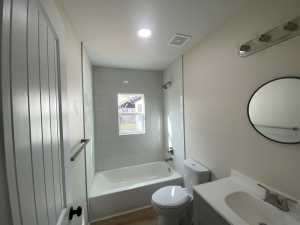 915 E 21st St (33)