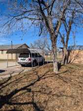 414 E 41st St (17)