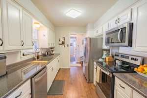2601 University Ave (8)