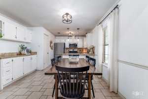 140 Van Zandt St (12)
