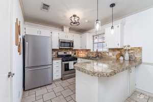 140 Van Zandt St (14)