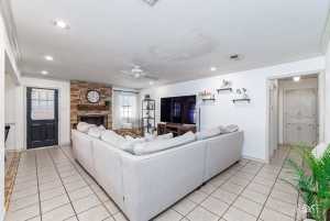140 Van Zandt St (8)