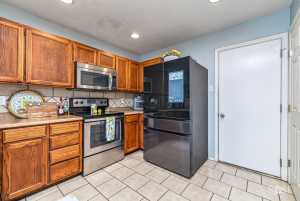 1506 Mayse St (12)