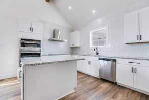 1300 6th St (10)