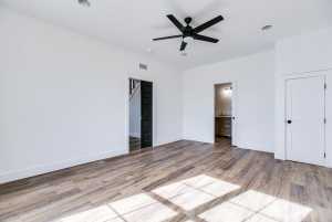 1300 6th St (15)