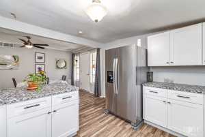 1037 N Main St (3)