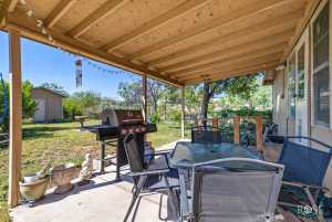 1037 N Main St (9)