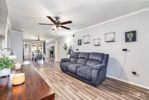 1037 N Main St (22)