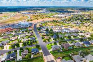 5818 Lyndhurst Dr (32)