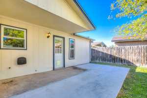 3326 Cameron St (28)