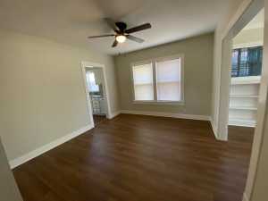 915 Guadalupe St (7)