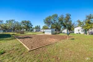 3125 N Oakes St (34)