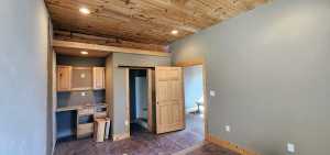 128 S Broadway St (22)