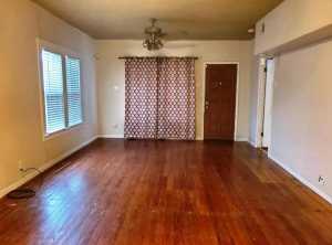 215 N Bishop St (5)